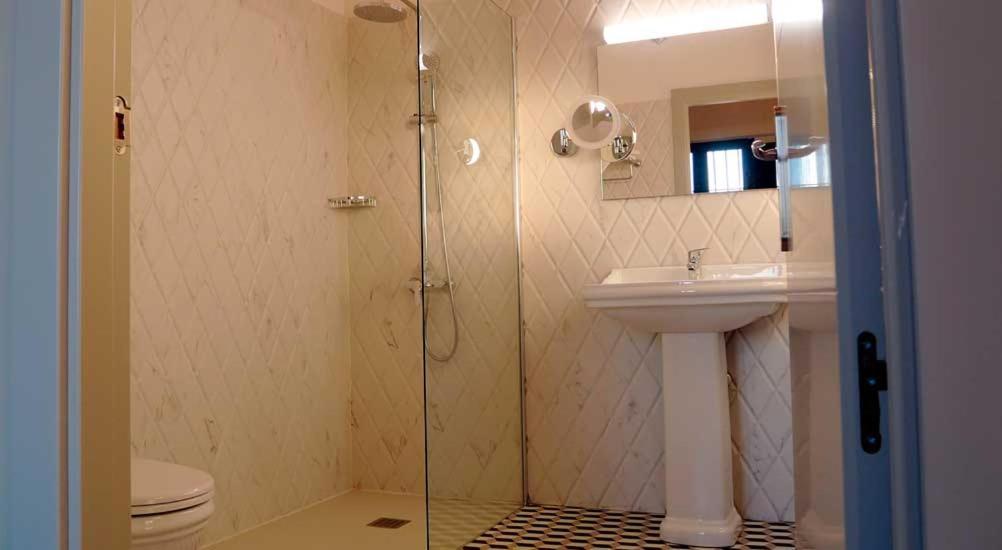 Hotel Rural La Casa De Carlota Montanchez Bagian luar foto